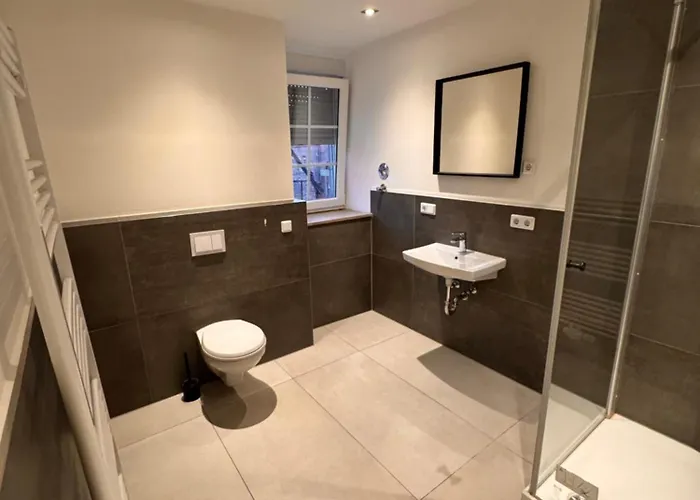 Und Monteure Whg 3 *